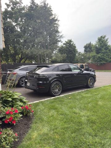 Photo of 2020 Black Porsche Cayenne
