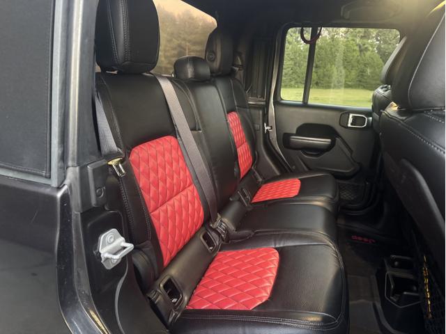 Photo of 2020 Gray Jeep Gladiator