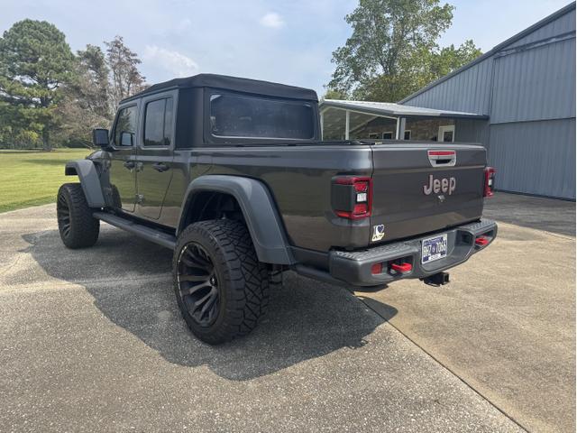 Photo of 2020 Gray Jeep Gladiator