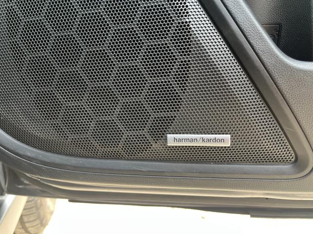 Photo of 2022 Gray Subaru Outback