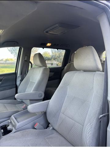 Photo of 2016 Gray Honda Odyssey