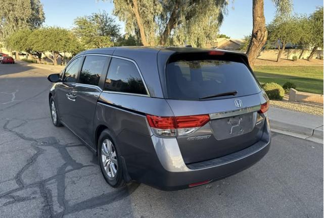 Photo of 2016 Gray Honda Odyssey
