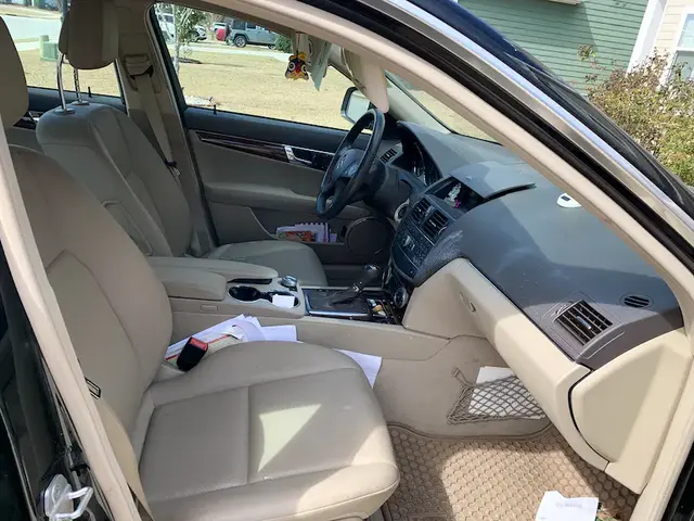 Photo of 2009 Black Mercedes-Benz C-Class