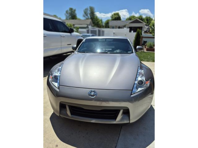 Photo of 2010 Gray Nissan 370Z