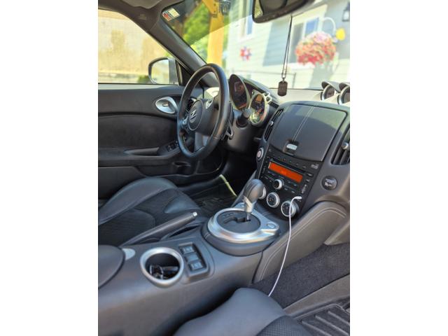 Photo of 2010 Gray Nissan 370Z