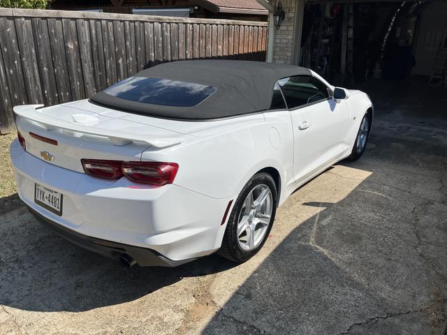Photo of 2020 White Chevrolet Camaro