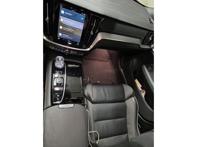 Photo of 2023 Black Volvo S60 Recharge Plug-In Hybrid