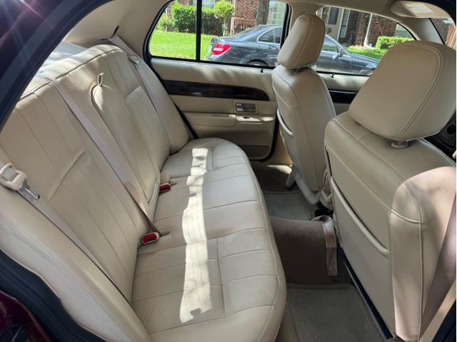 Photo of 2009 Red Mercury Grand Marquis