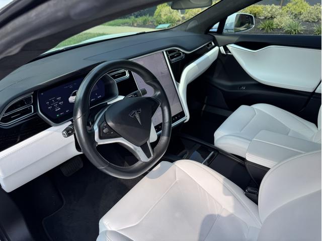 Photo of 2017 White Tesla Model S