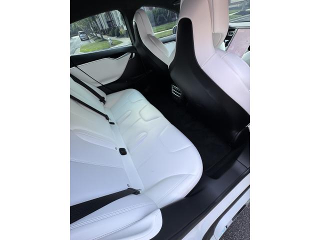 Photo of 2017 White Tesla Model S