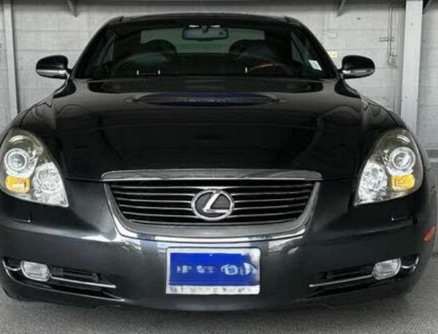 Photo of 2006 Gray Lexus SC 430