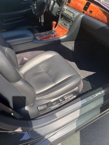 Photo of 2006 Gray Lexus SC 430