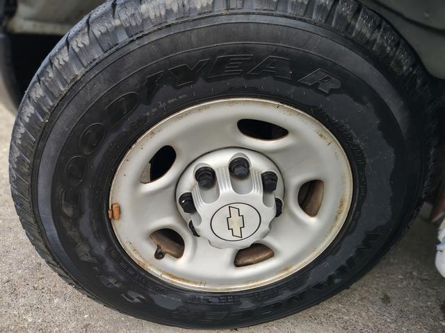 Photo of 2006 White Chevrolet Express 3500