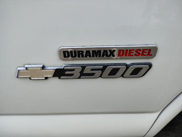 Photo of 2006 White Chevrolet Express 3500