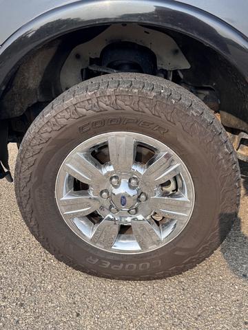 Photo of 2012 Black Ford F-150
