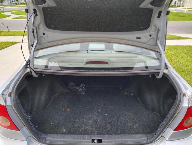 Photo of 2007 Silver Toyota Corolla