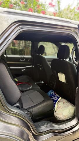Photo of 2018 Gray Ford Explorer