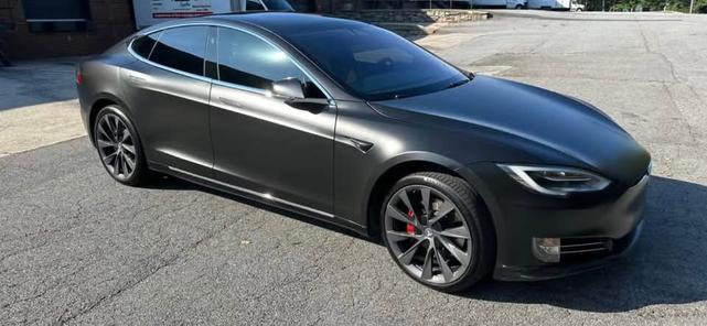 Photo of 2020 Black Tesla Model S