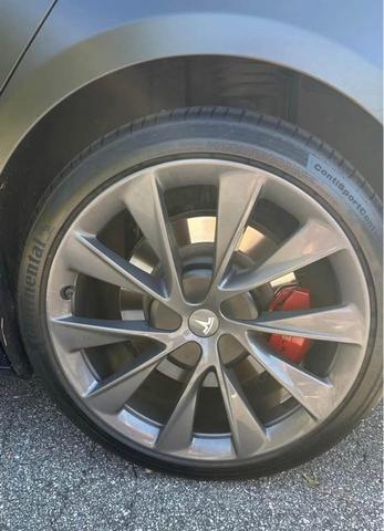 Photo of 2020 Black Tesla Model S