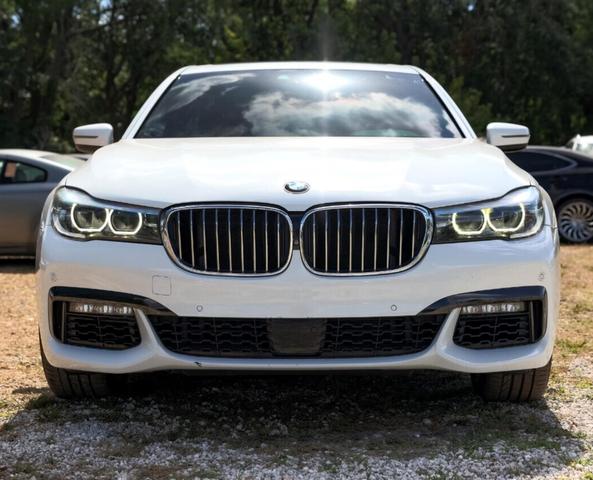 Photo of 2015 White BMW 740