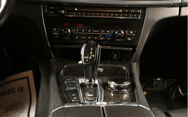 Photo of 2015 White BMW 740