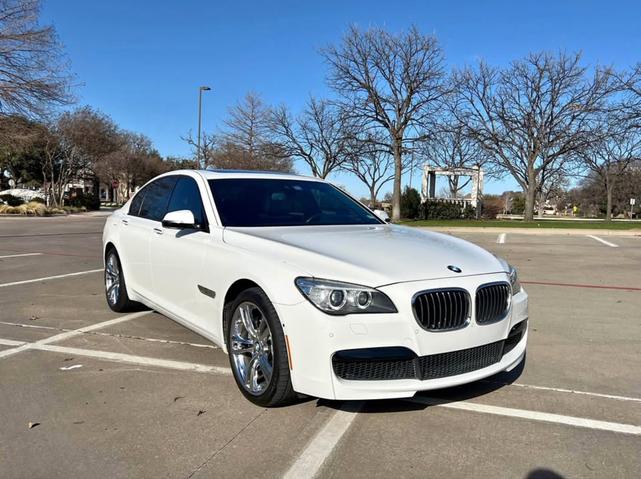 Photo of 2015 White BMW 740