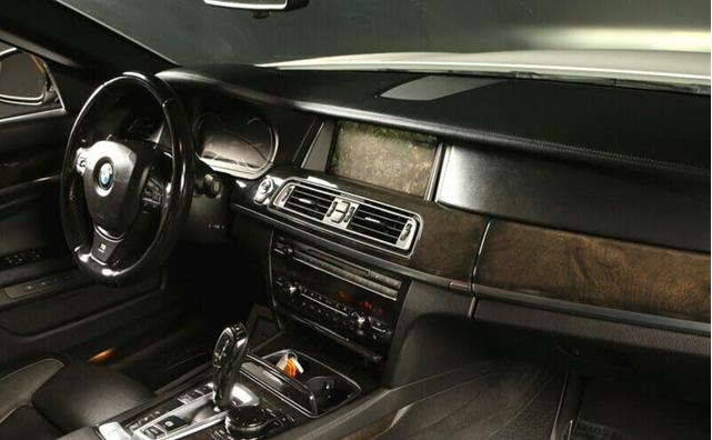 Photo of 2015 White BMW 740