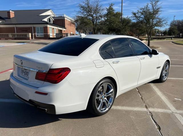 Photo of 2015 White BMW 740