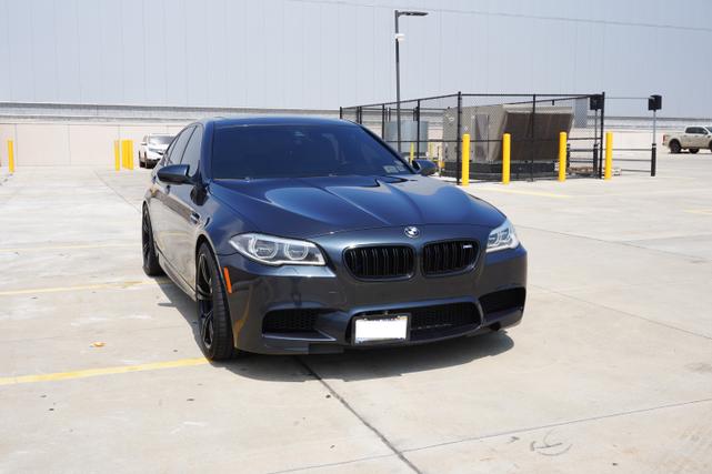 Photo of 2014 Gray BMW M5