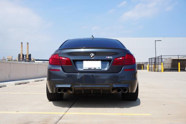 Photo of 2014 Gray BMW M5