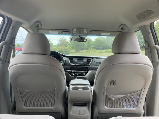 Photo of 2016 Beige Kia Sedona