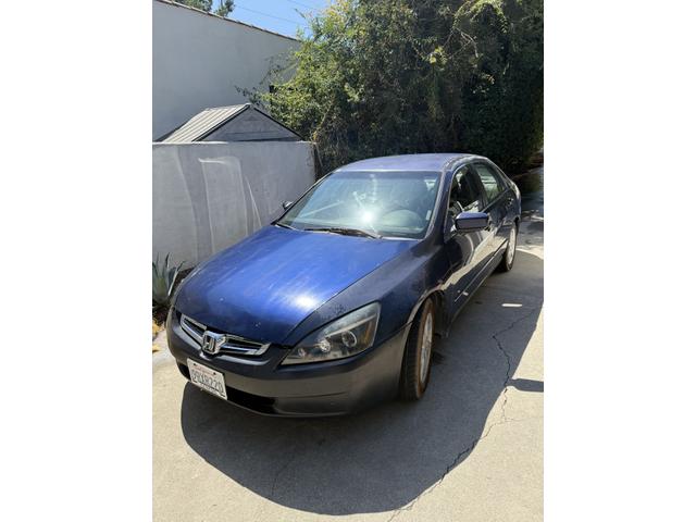 Photo of 2004 Blue Honda Accord