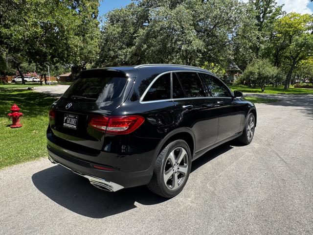 Photo of 2017 Black Mercedes-Benz GLC 300