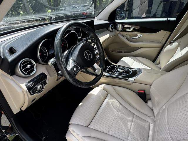 Photo of 2017 Black Mercedes-Benz GLC 300