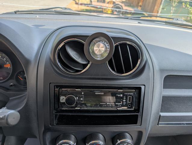 Photo of 2014 Silver Jeep Patriot