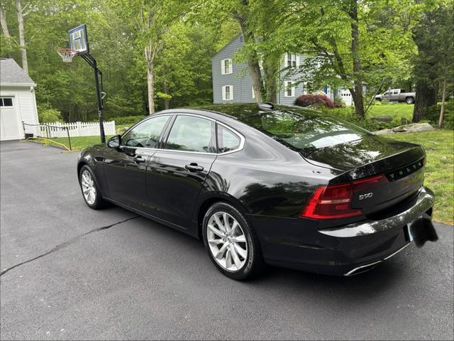 Photo of 2017 Black Volvo S90