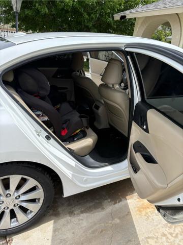 Photo of 2013 White Honda Accord