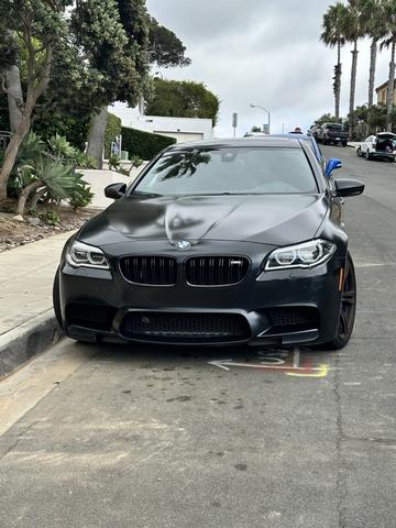 Photo of 2015 Gray BMW M5