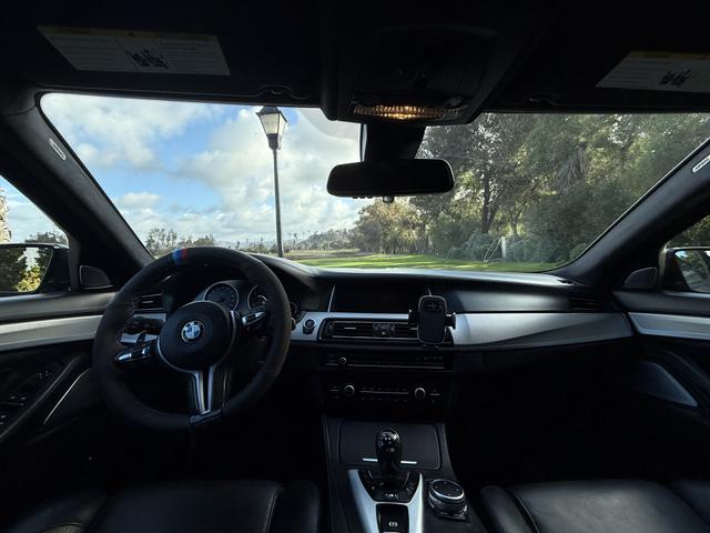 Photo of 2015 Gray BMW M5