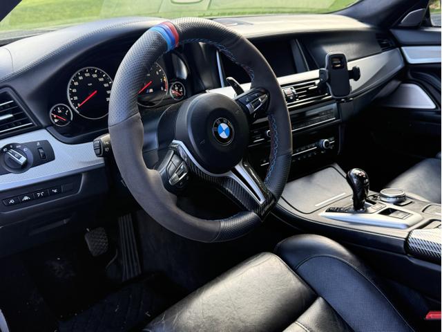 Photo of 2015 Gray BMW M5