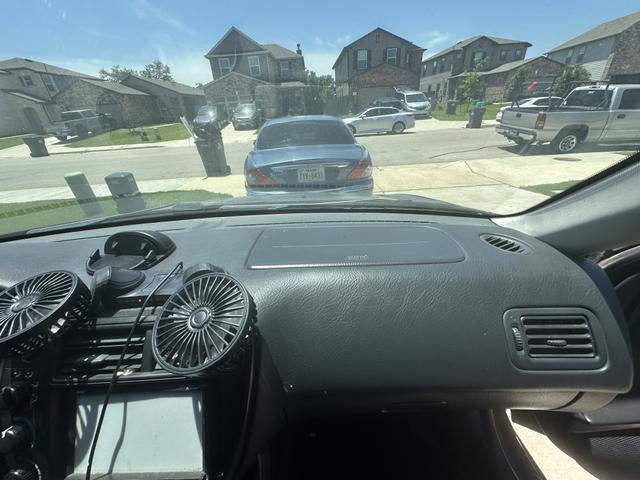 Photo of 2000 Black Honda Civic