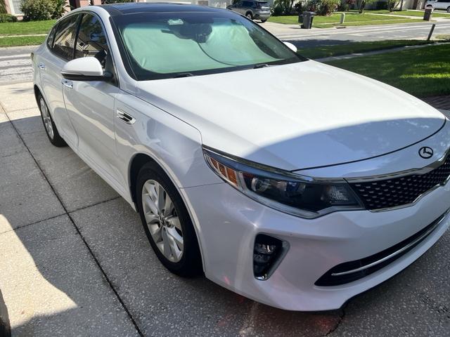 Photo of 2018 White Kia Optima