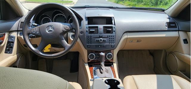 Photo of 2011 White Mercedes-Benz C-Class