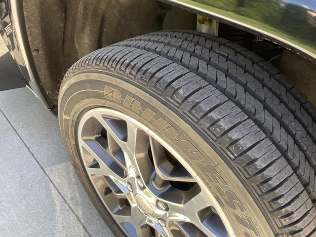 Photo of 2021 Black Jeep Grand Cherokee