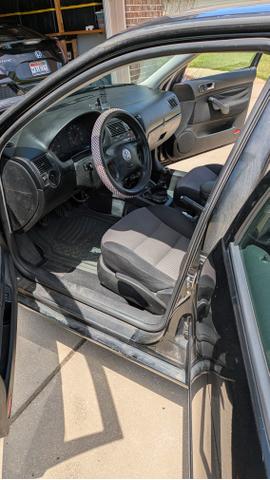 Photo of 2003 Black Volkswagen Golf