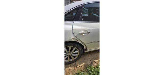 Photo of 2008 White Hyundai Azera