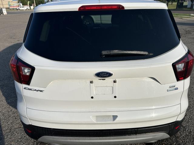 Photo of 2019 White Ford Escape