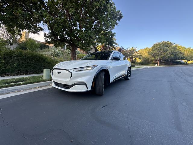 Photo of 2021 White Ford Mustang Mach-E
