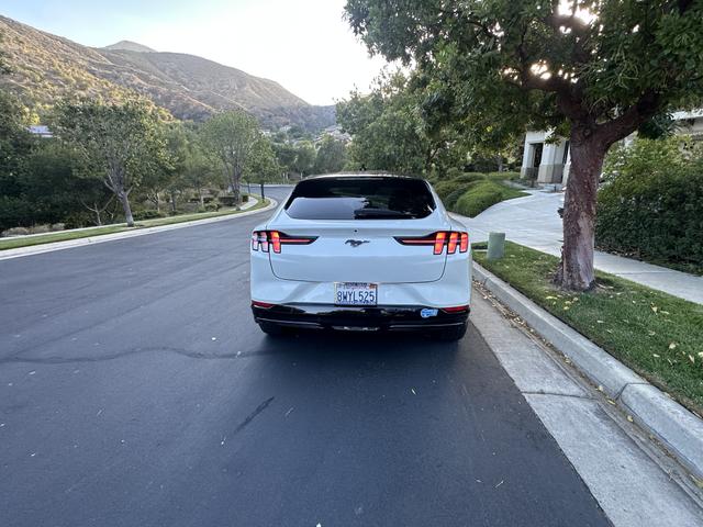 Photo of 2021 White Ford Mustang Mach-E