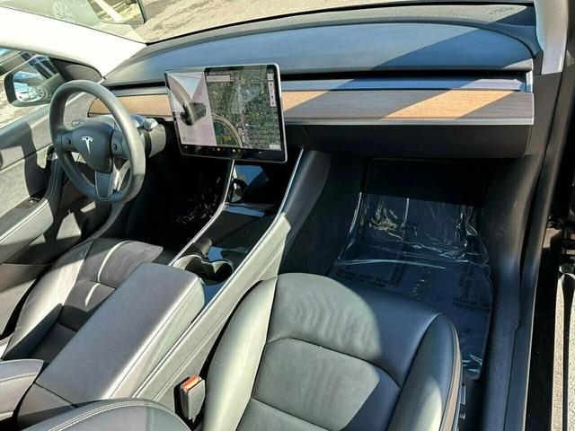 Photo of 2021 Black Tesla Model Y